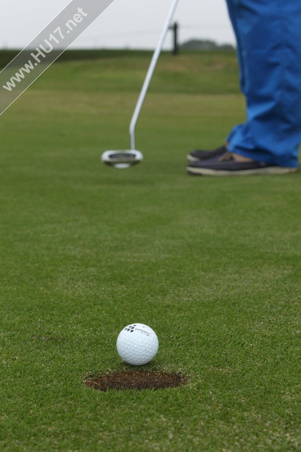 Beverley Golf Club Raises £1000 For Cancer Research – So Far