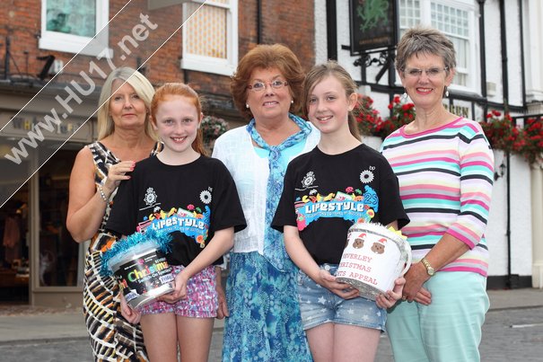 Minster School Lifestylers Raise £350 For The Beverley Christmas Lights Group