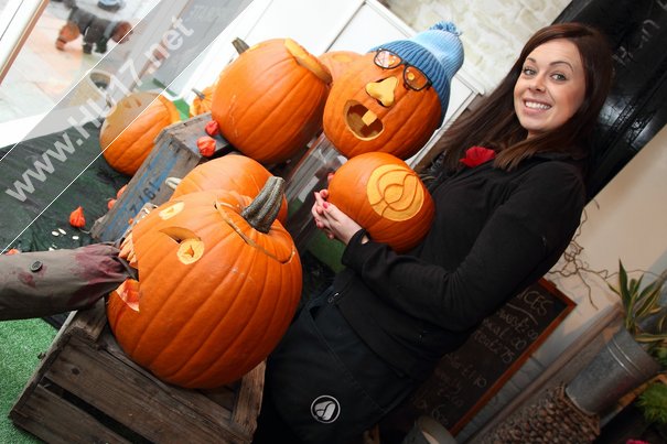 Fleurs De Lisa Halloween Window Is Getting Lots Of Attention