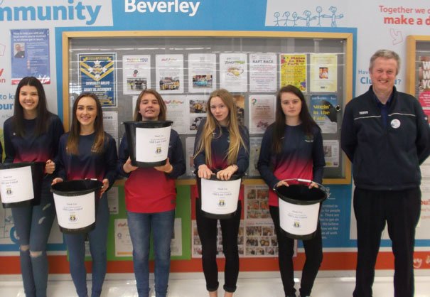 Mill Lane Eagles U14s Tesco Bag Pack Raises £589 For Club Funds