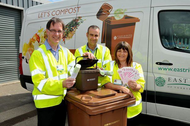 Recycling Officers Out And About During National Recycle Week