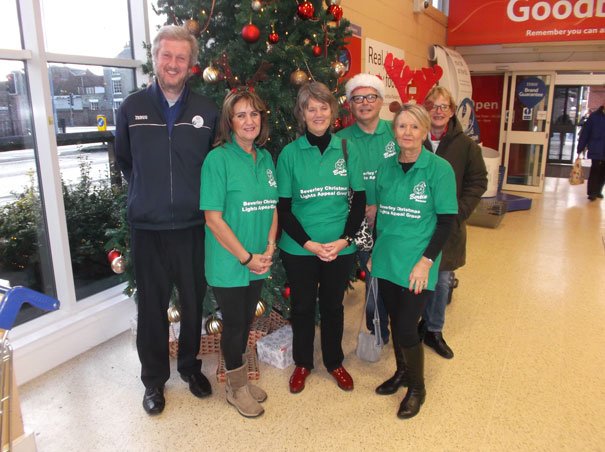 Beverley Christmas Lights Raise £170 By Packing Bags