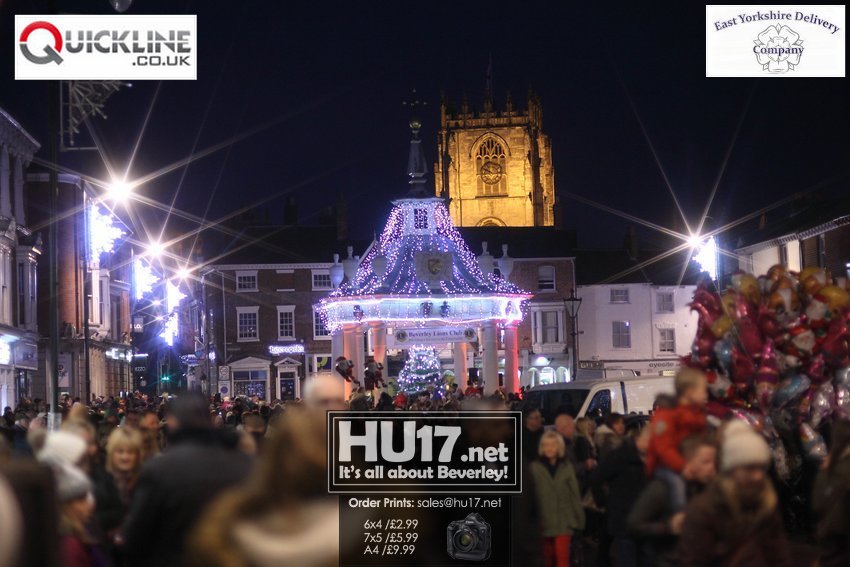 Big Crowds Gather For Beverley's Christmas Light Switch On