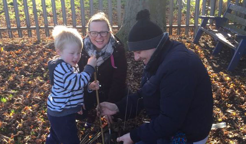 Over 100 Volunteers Turn Out To Help Woodmansey Primary School 