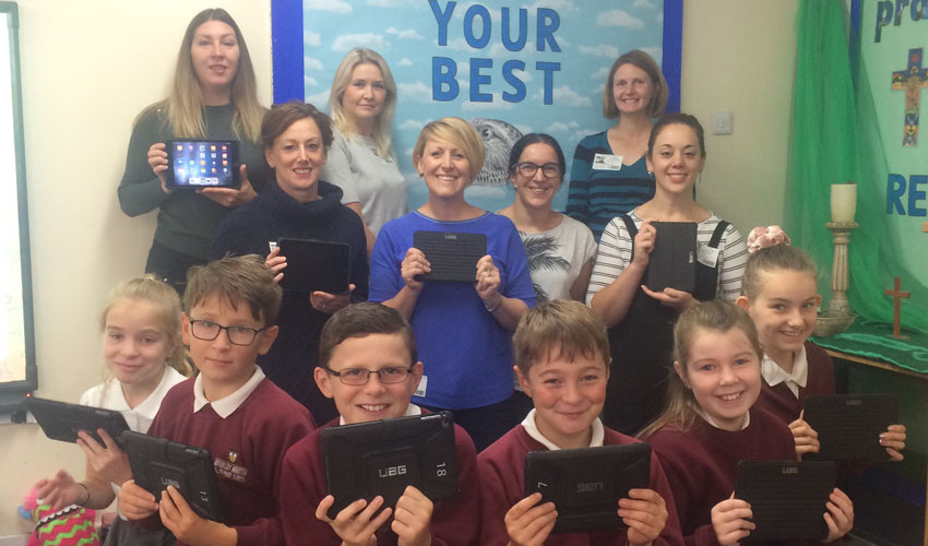 Parents Raise £10,000 To Buy 30 New iPads For School