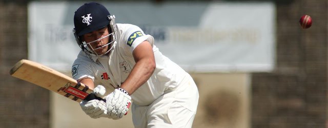 COUNTY CRICKET : Yorkshire Vs Derbyshire