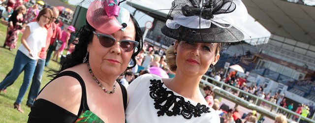 BEVERLEY RACES LADIES DAY : Julie Short Wins Best Dressed