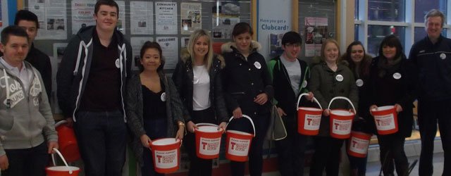 East Riding College Tesco Bag Pack Raises £357 For Teenage Cancer Trust